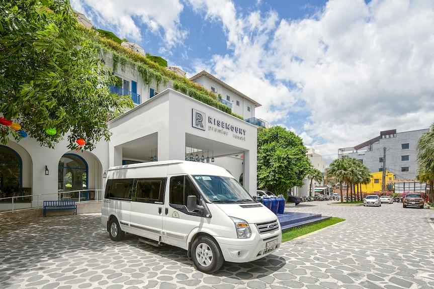 Xe đưa đón khách trong phạm vi dịch vụ của đơn vị